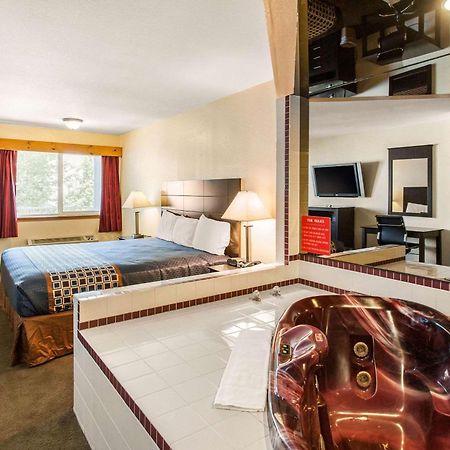 Rodeway Inn Кёр-д'Ален Экстерьер фото